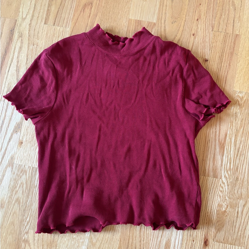Red Ruffled Hem Cropped Top - Picture 2 of 3